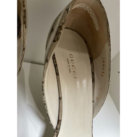 Gucci GG Canvas and Leather Peep-Toe Heels with Horsebit - Picture 4 of 5